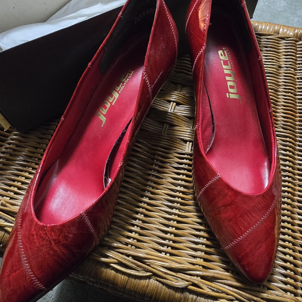 Vintage Joyce Patent Leather Eel Heels